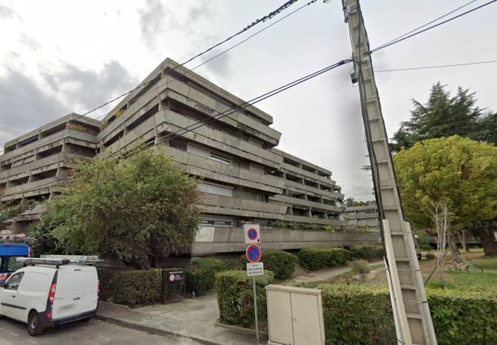 Parking • Location • 10m2 • Chamalières