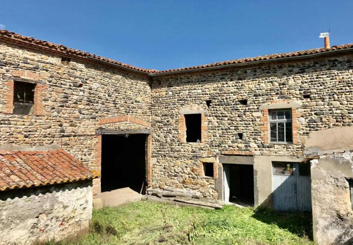 Maison • Vente • 400m2 • Saint-Germain-Lembron