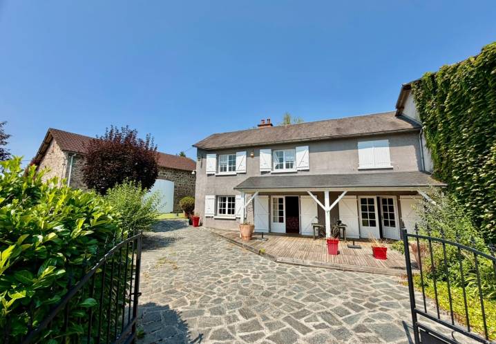 Maison • Vente • 140m2 • Mérinchal