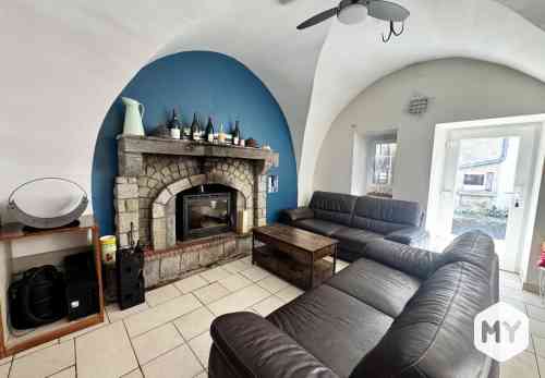 Maison 5 pièces 129 m2 à vendre Saint-Genès-Champanelle 63122, 185 000 €