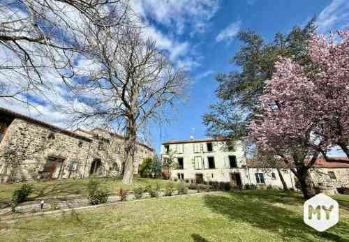 Maison 5 pièces 600 m2 à vendre Bergonne 63500, 839 000 €